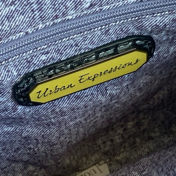 URBAN EXPRESSIONS Textured Snake-print Fold-over Crossbody Baguette Shoulder Bag - Picture 6 of 15